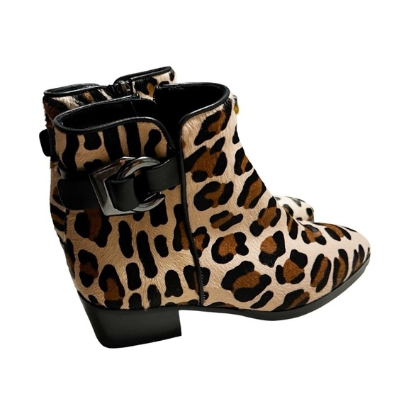 NEW AQUATALIA Faria Weatherproof Leopard Calf Hair Ankle Booties Sz 8 - Picture 3 of 8